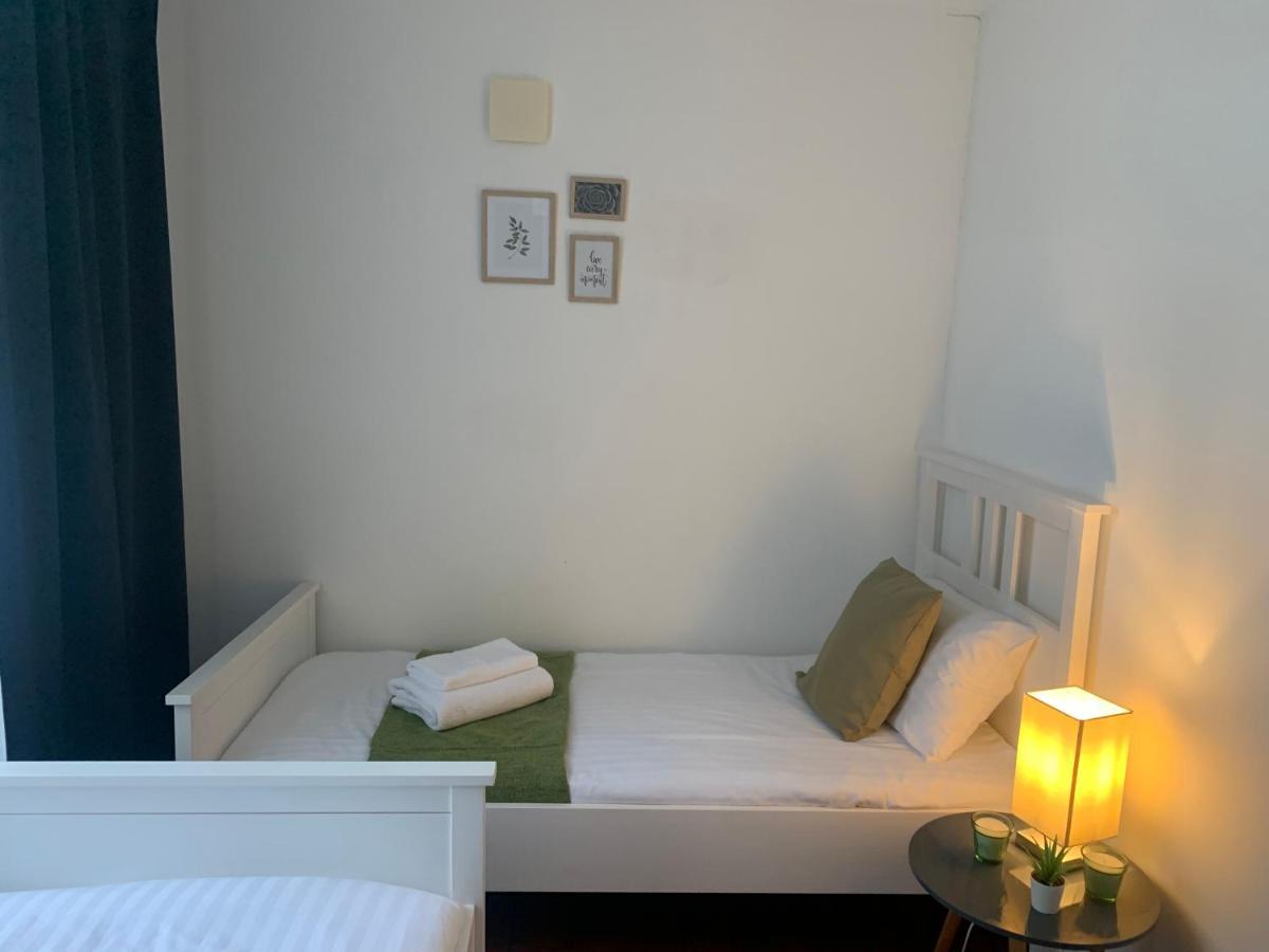 Unique 2 Bedroom Apartment In London/ Excel / Olympic City Close To Central Line Tube Station With Gated Parking Space 外观 照片