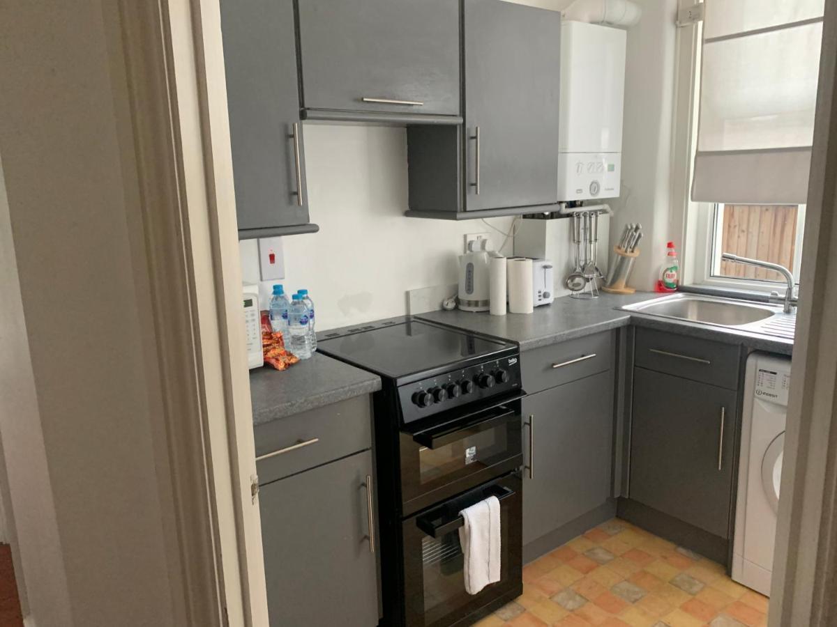 Unique 2 Bedroom Apartment In London/ Excel / Olympic City Close To Central Line Tube Station With Gated Parking Space 外观 照片
